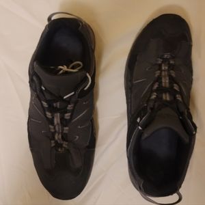 Men's Red Wing "Worx" Style 5007 size 12 Aluminum Tow athletic work shoes.